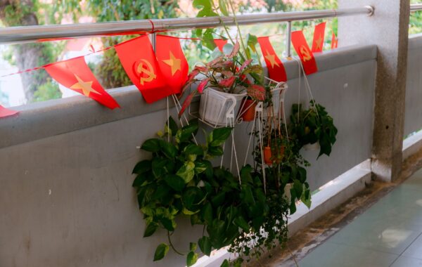 Anthropic Plants Flag in London with Interpretability Lab, Luring DeepMind Researchers