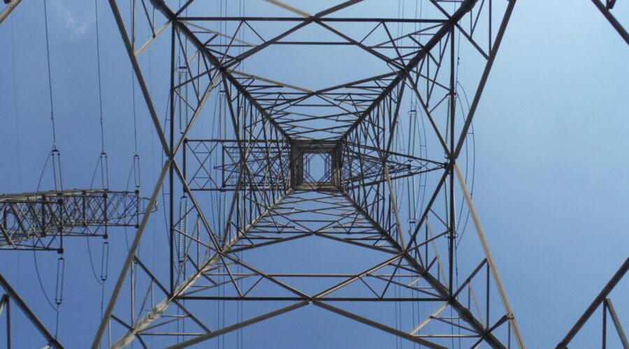 Ofgem Backs AI ‘Grid Co-Pilot’ to Tame Heat Pump Demand Spikes This Winter